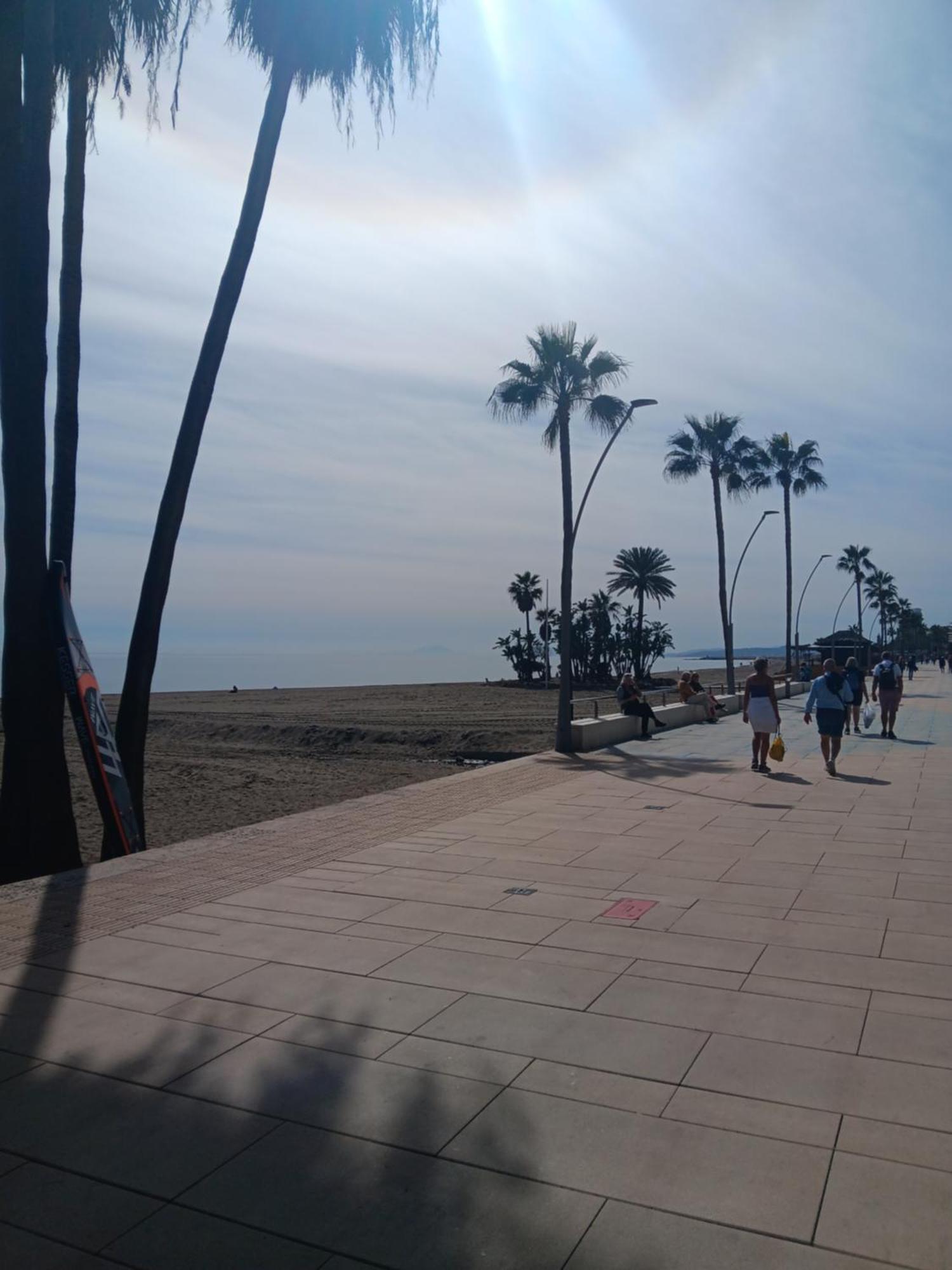 Alojamiento Iberia Playa Estepona Ngoại thất bức ảnh
