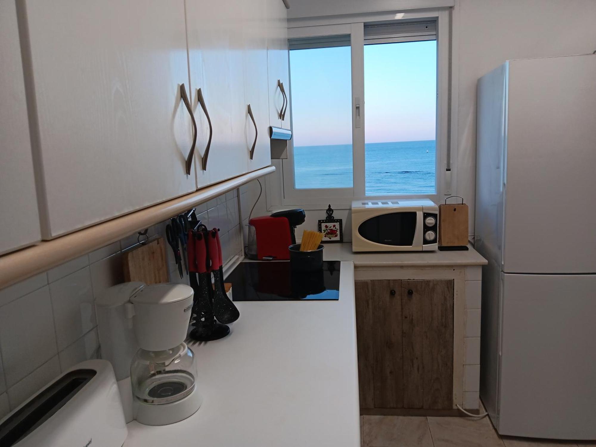 Alojamiento Iberia Playa Estepona Ngoại thất bức ảnh