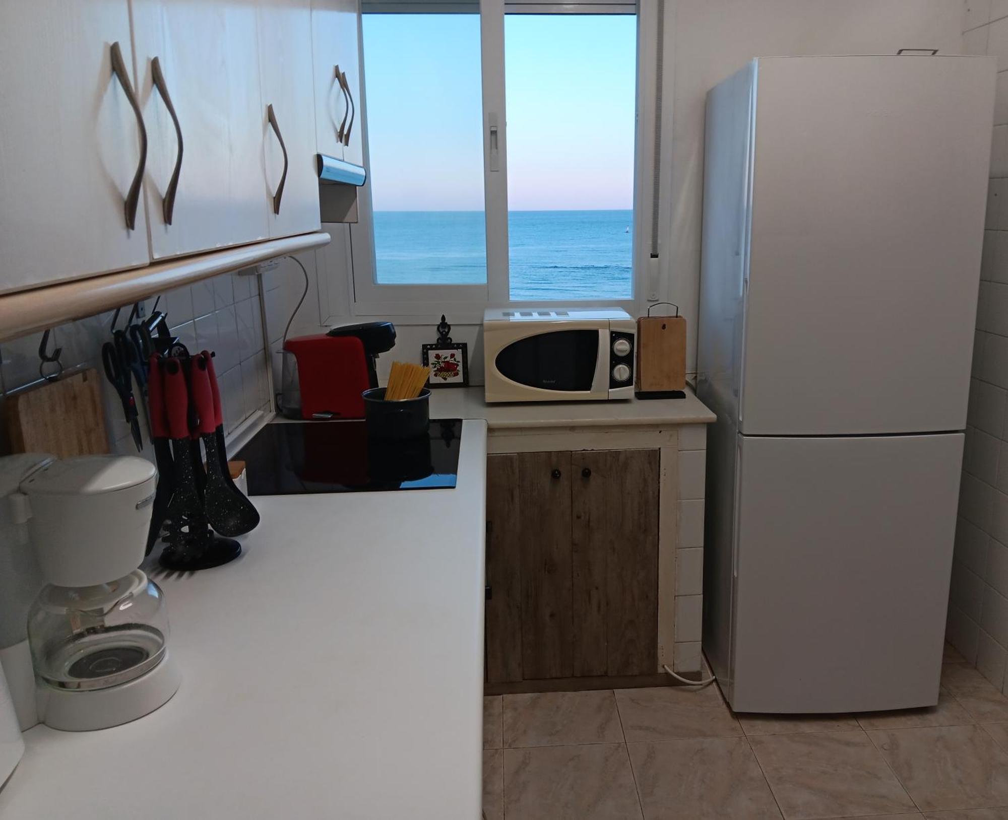 Alojamiento Iberia Playa Estepona Ngoại thất bức ảnh