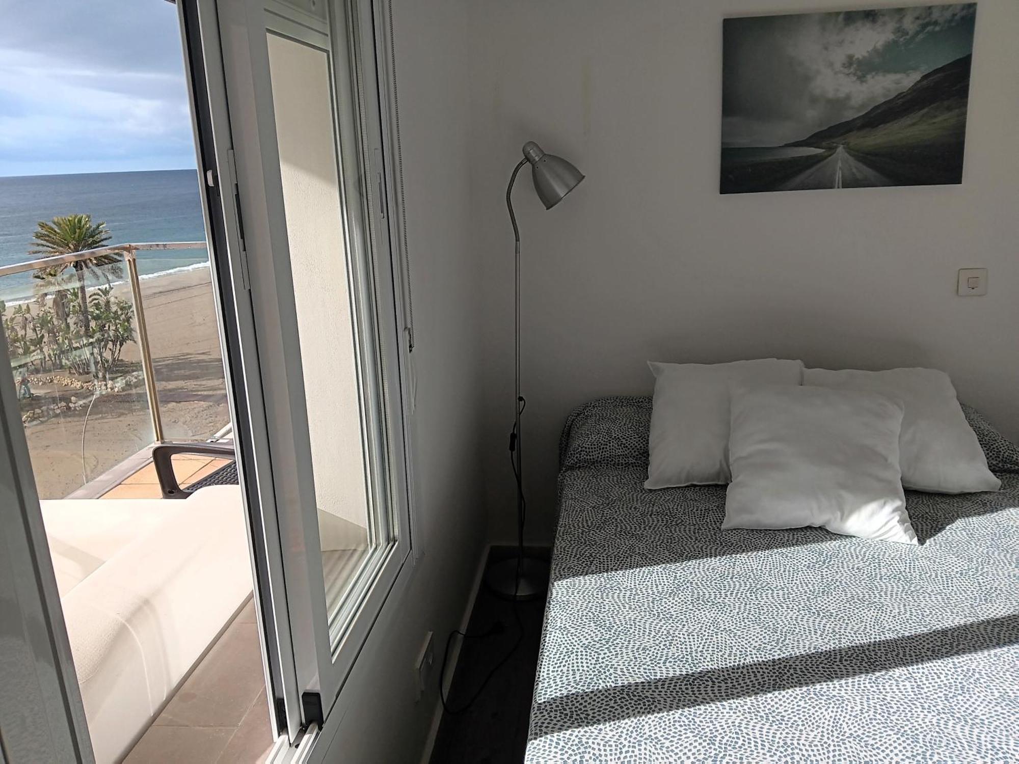 Alojamiento Iberia Playa Estepona Ngoại thất bức ảnh